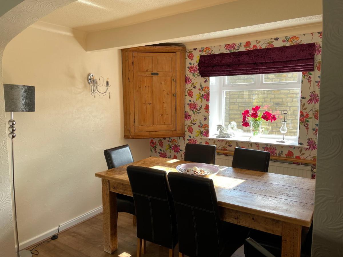 Cute And Cosy 2 Bed Cottage Honley Exterior photo
